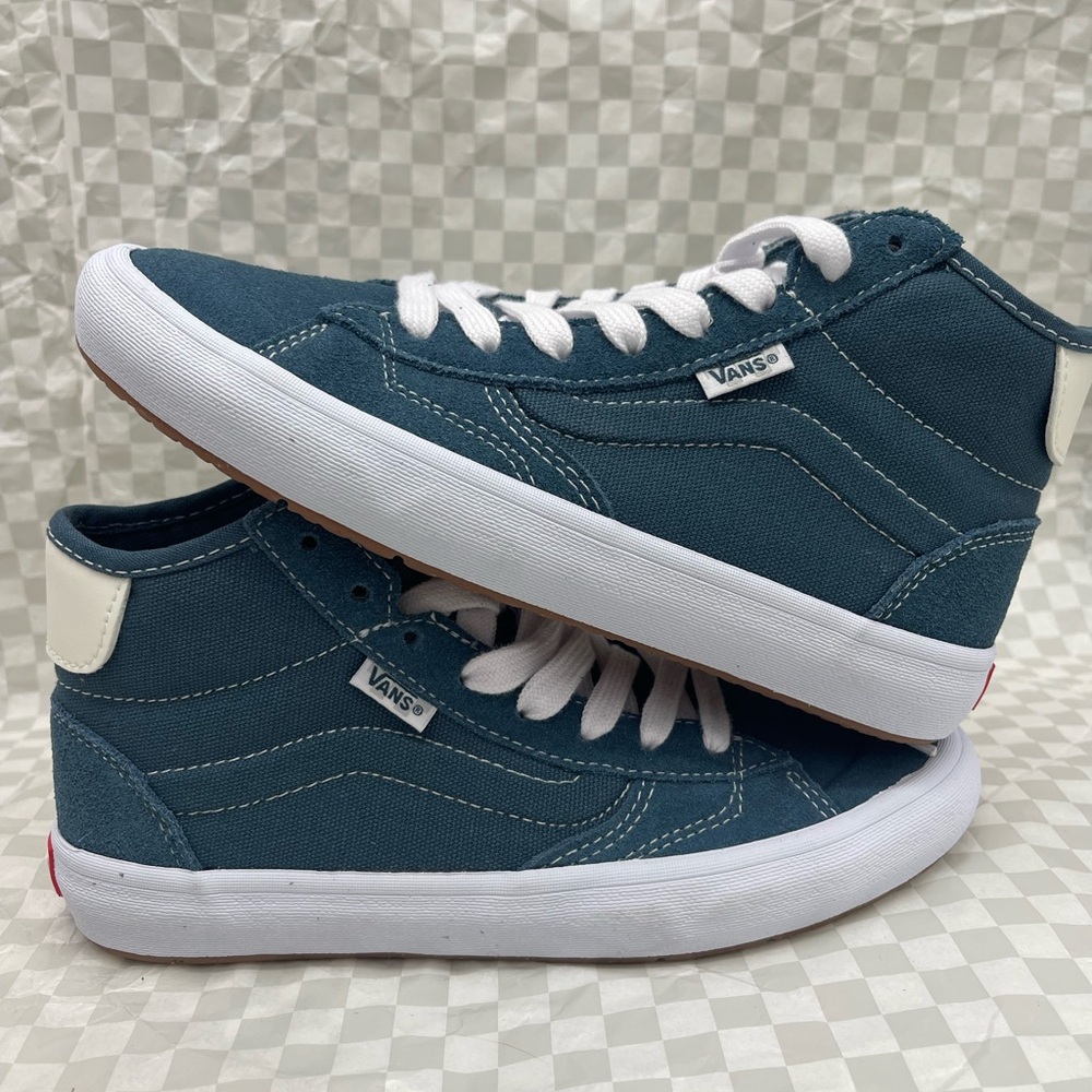Vans Men’s The Lizzie
Teal Sneakers
VN0A4BX1TEA
High-Tops with White Accents - Picture 15 of 16